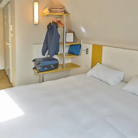 Hotel Revotel Centre Gare Et Congres 2*