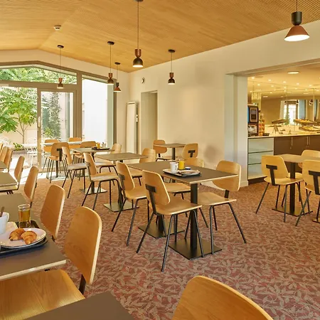 Revotel Centre Gare Et Congres