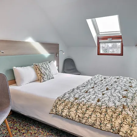 Revotel Centre Gare Et Congres Hotel