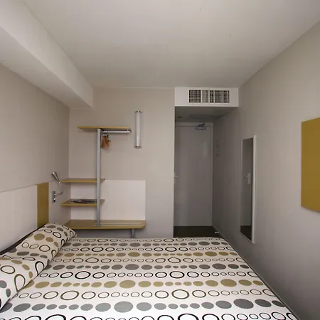 Revotel Centre Gare Et Congres נאנסי