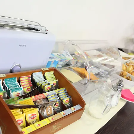 Revotel Centre Gare Et Congres 2*