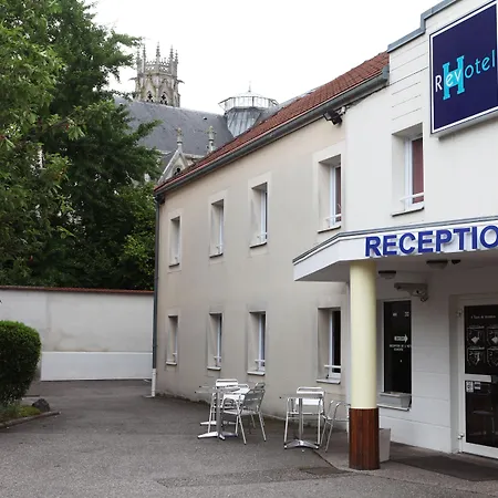 Revotel Centre Gare Et Congres Hotel 2*