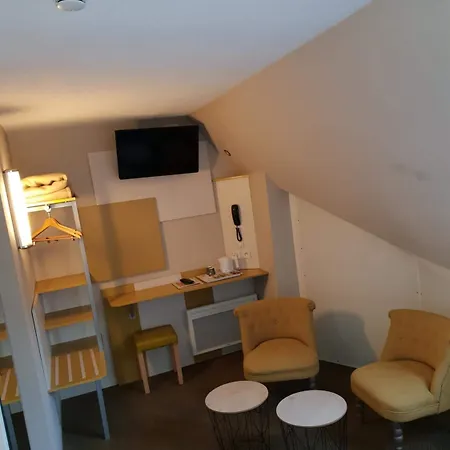 Revotel Centre Gare Et Congres 2* נאנסי