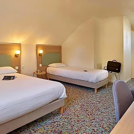 Revotel Centre Gare Et Congres Hotel 2*