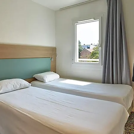 Hotel Revotel Centre Gare Et Congres 2*