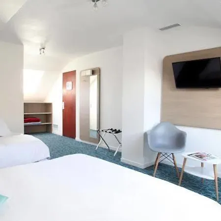 מלון Revotel Centre Gare Et Congres 2*