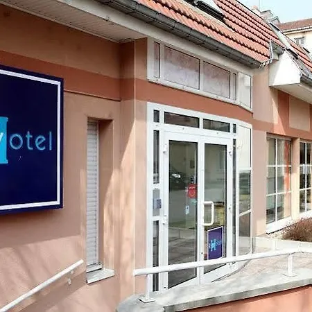 Revotel Centre Gare Et Congres Hotel