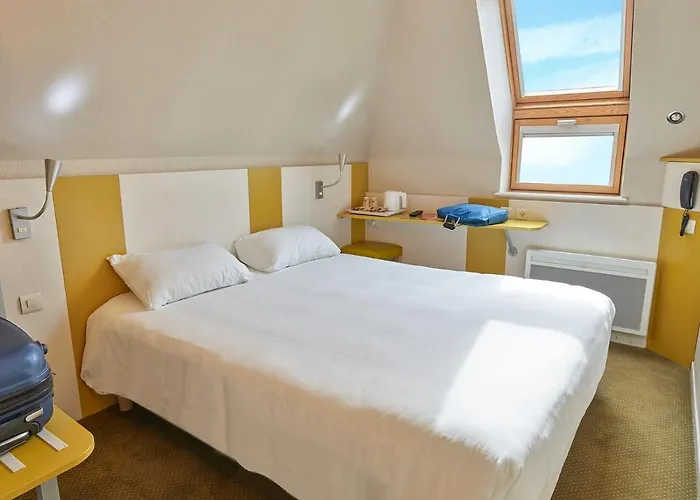 Revotel Centre Gare Et Congres ホテル