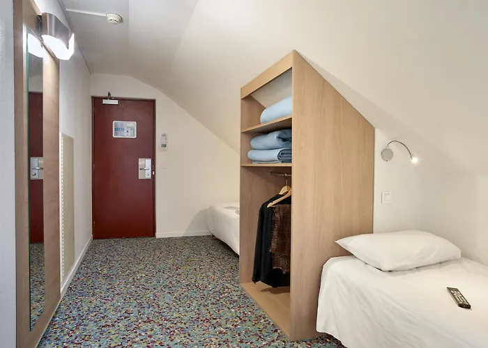 Revotel Centre Gare Et Congres ホテル 2*