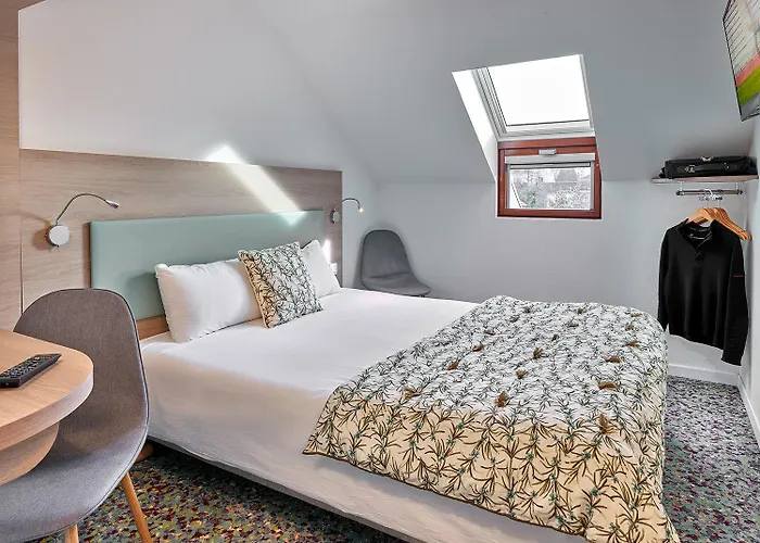 Revotel Centre Gare Et Congres ホテル