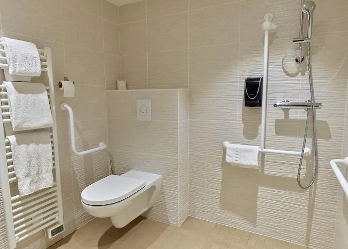 Revotel Centre Gare Et Congres ナンシー