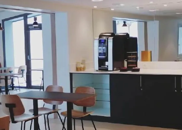 ホテル Revotel Centre Gare Et Congres