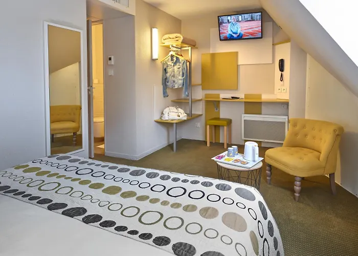 Revotel Centre Gare Et Congres ホテル 2*